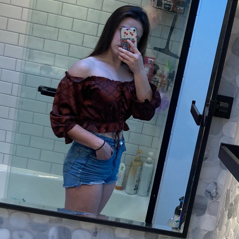 Small Forever 21 Off shoulder crop shirt